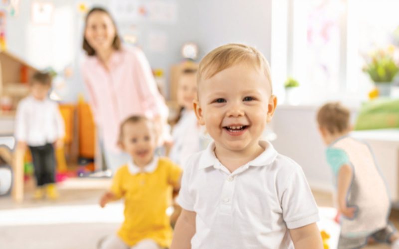 Niños de educación infantil con su profesora